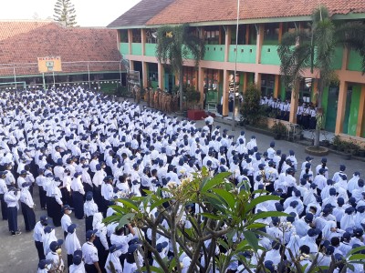 UPACARA PENGIBARAN BENDERA MERAH PUTIH