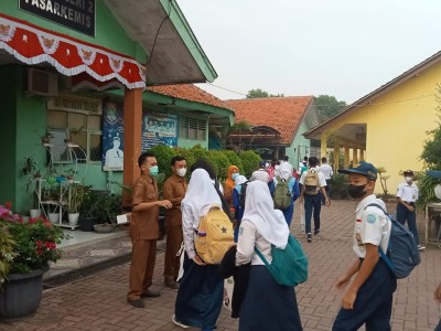 PENYAMBUTAN SISWA